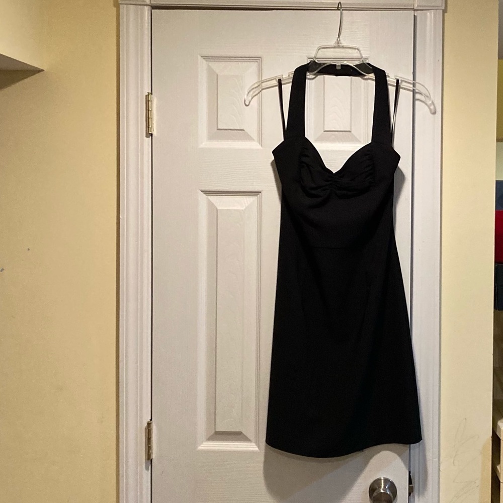 Black Dress Size 4 Never been worn.